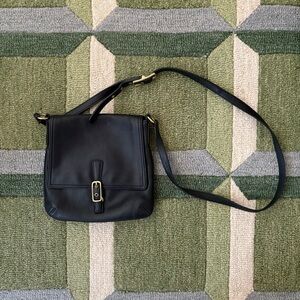 Vintage Coach Y2K crossbody in excellent condition